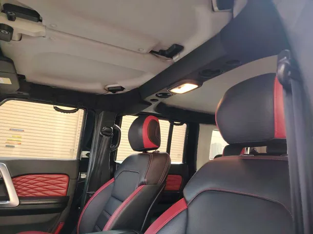 Car image 14