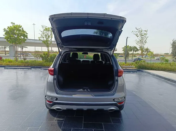 Car image 29