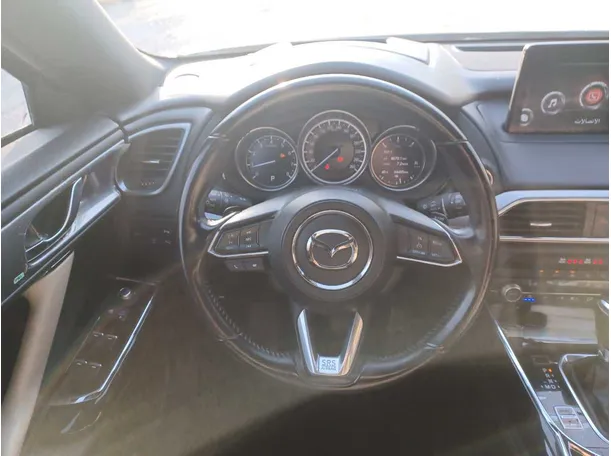 Car image 15