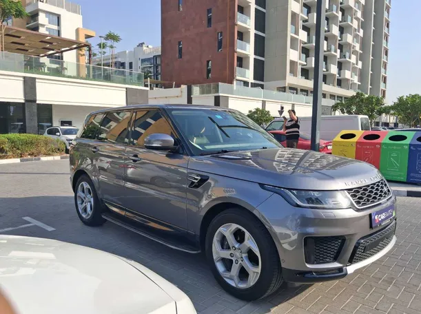 Car image 4