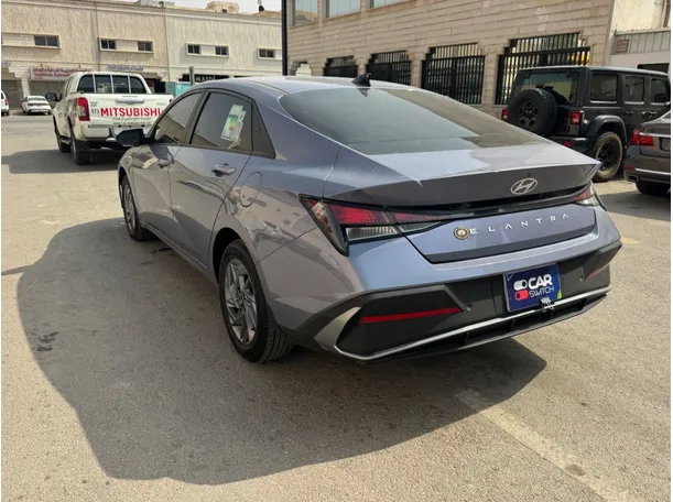 Car image 7