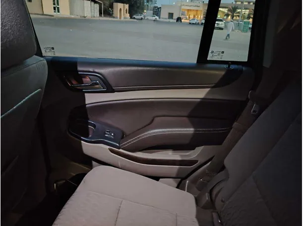 Car image 36