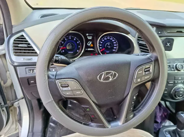 Car image 23