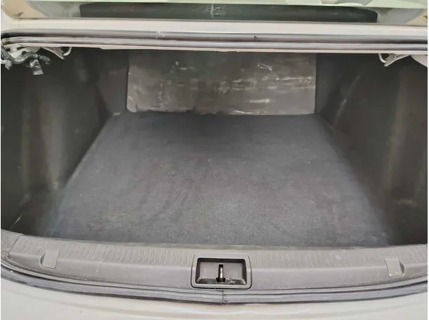 Car image 33