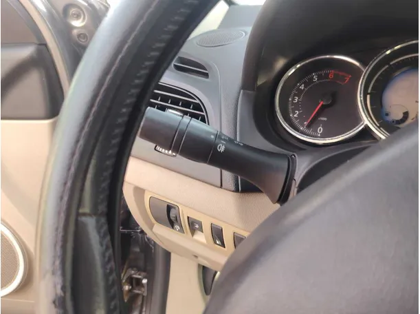 Car image 31