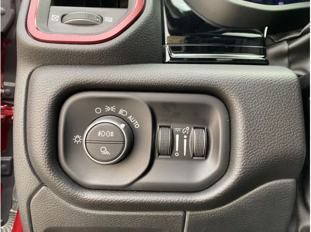 Car image 28