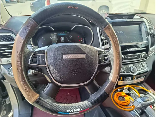 Car image 28