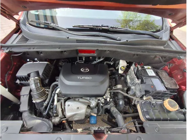 Car image 19