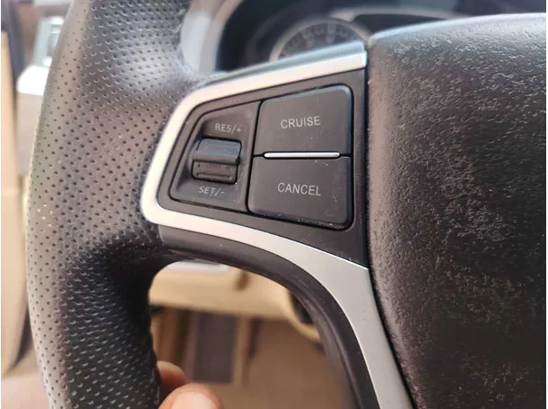 Car image 35