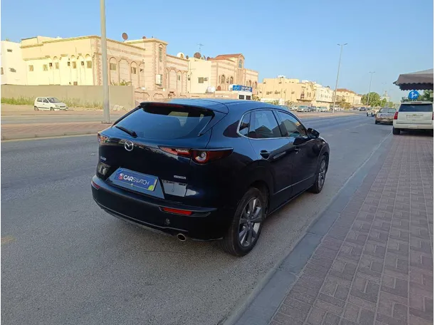 Car image 5