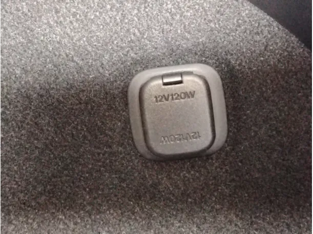 Car image 40