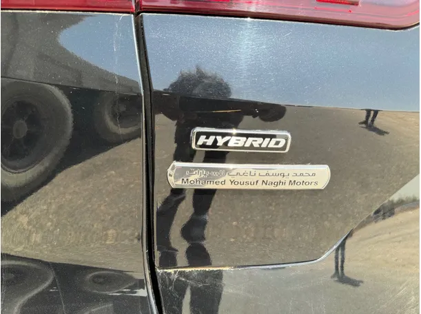 Car image 24