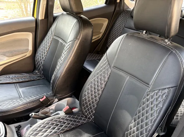 Car image 13