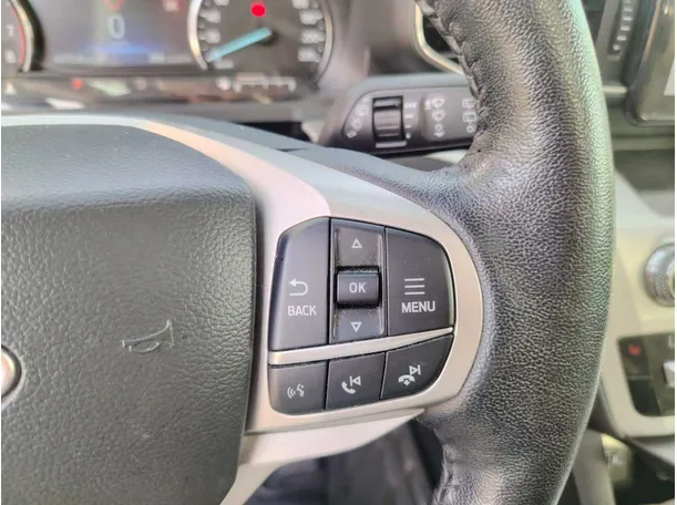 Car image 38