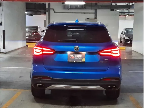 Car image 6