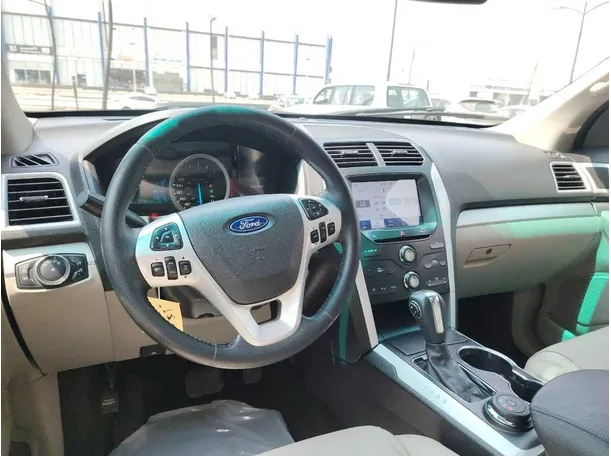 Car image 34