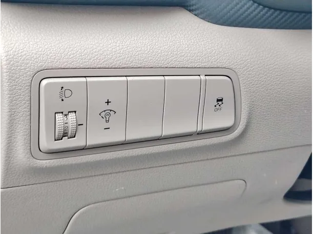 Car image 29