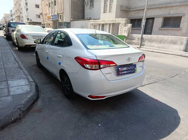 Car image 7