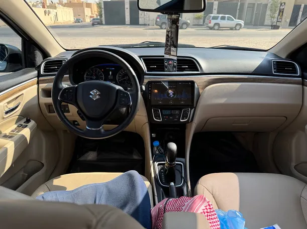 Car image 15