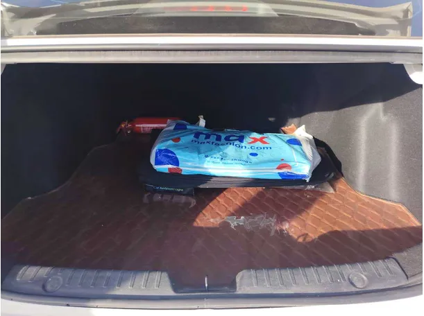 Car image 25