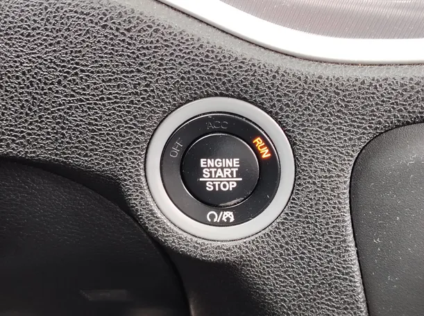 Car image 32