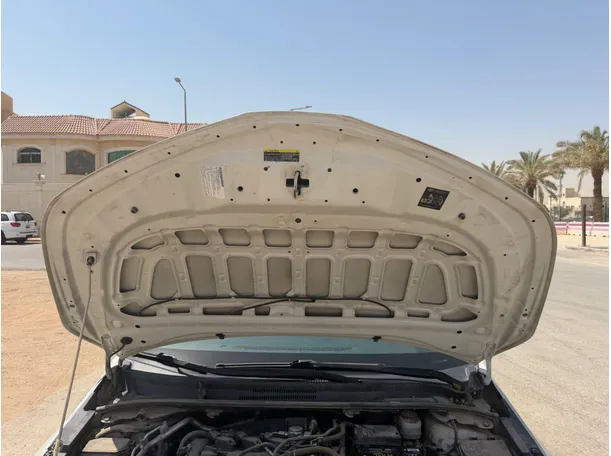 Car image 24