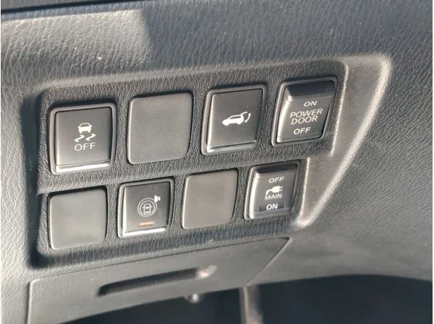Car image 34