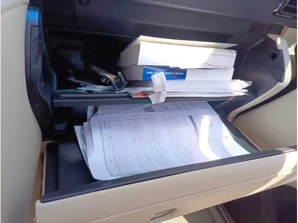 Car image 35