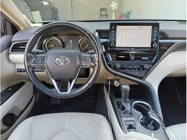Car image 15