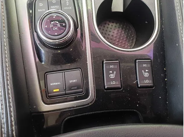 Car image 20