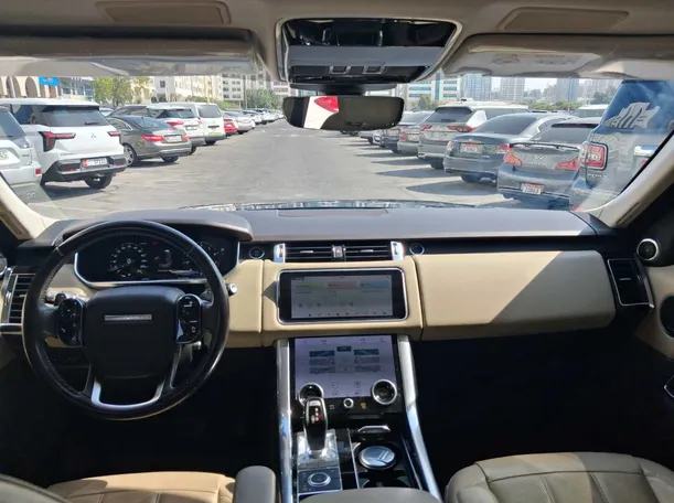 Car image 15