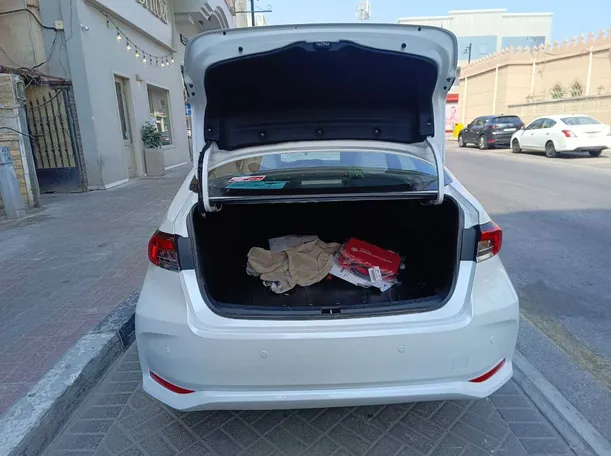 Car image 27