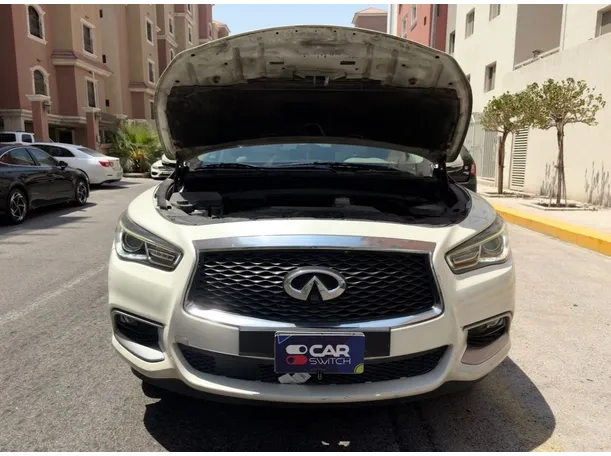 Car image 28