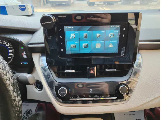 Car image 15