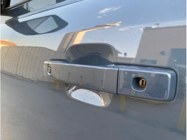 Car image 27
