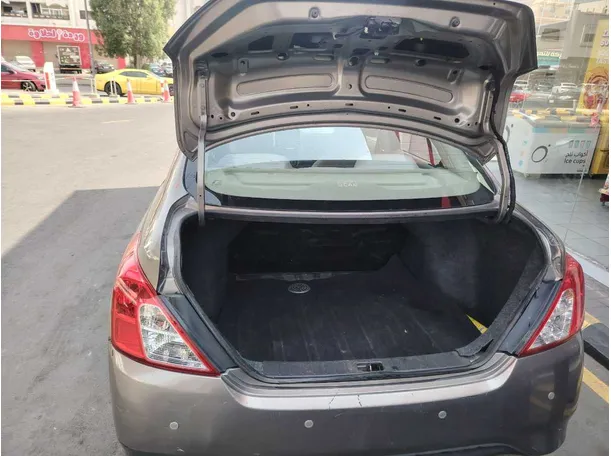 Car image 29