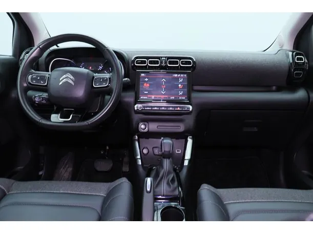 Car image 14