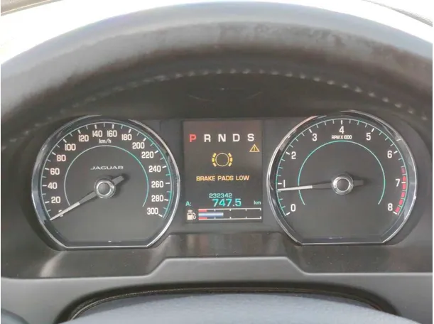 Car image 25