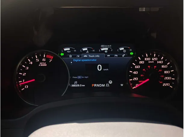 Car image 25