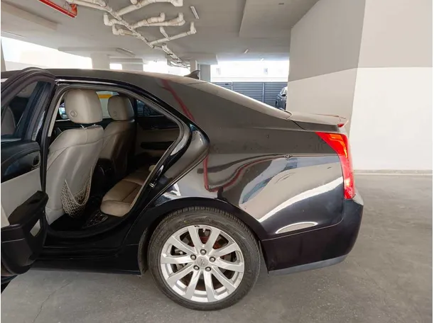 Car image 17