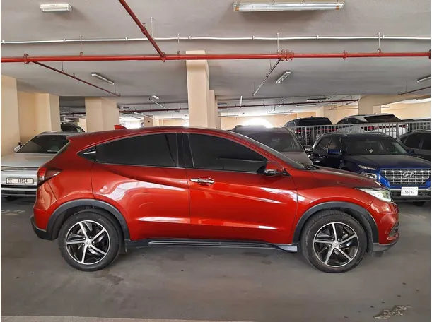 Car image 8