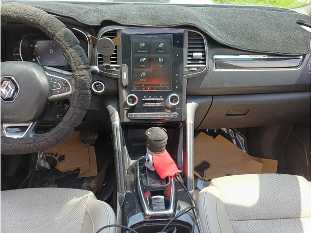 Car image 18