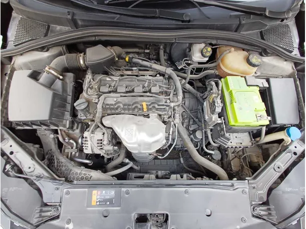 Car image 21