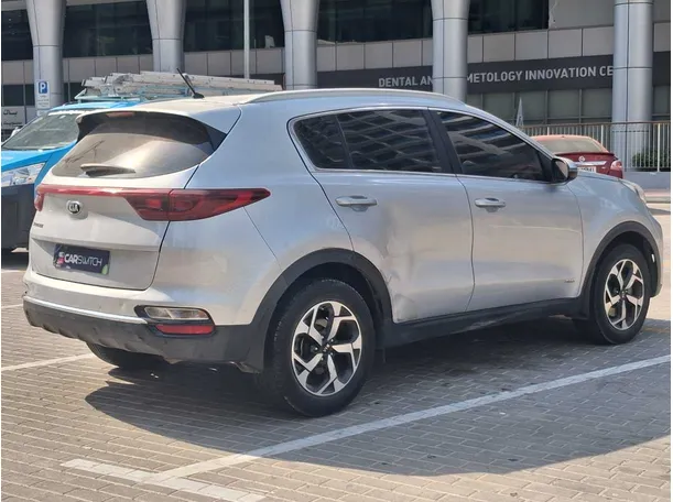 Car image 5