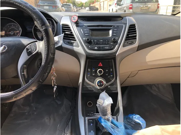 Car image 15