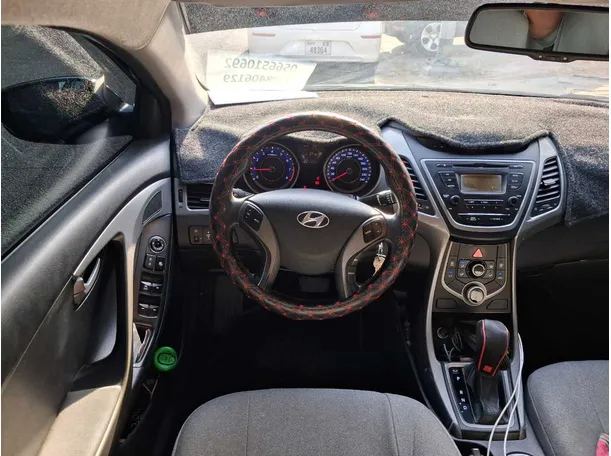 Car image 17