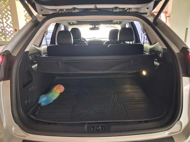 Car image 19