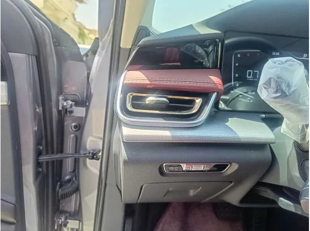 Car image 31