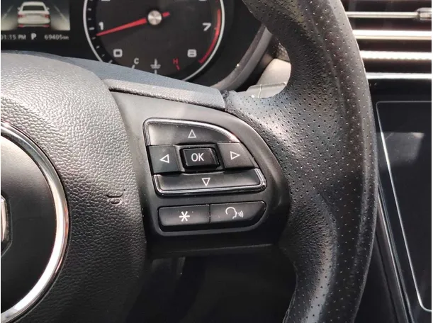 Car image 23