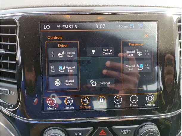 Car image 24